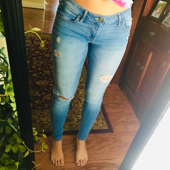 Hollister distressed jean - Picture 4 of 7